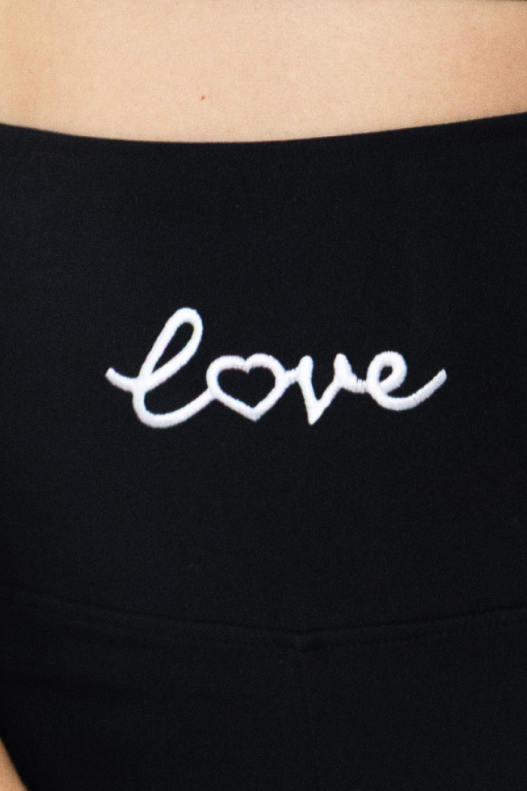 Adore_Yourself_Legging_Detail_48#color_black/white